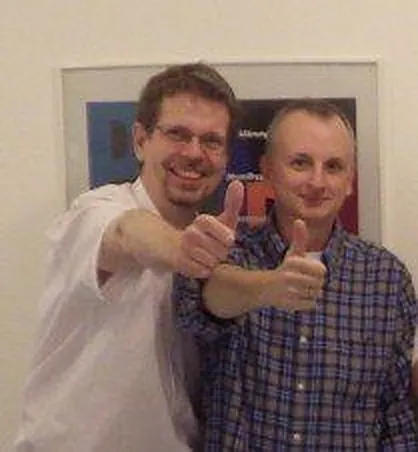 Dr. Frank Lobeck mit einem zufriedenen Patienten